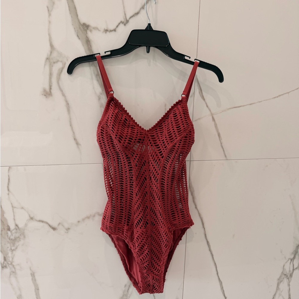 Robin Piccone Sophia One-piece Swimsuit Rosewood Size 8